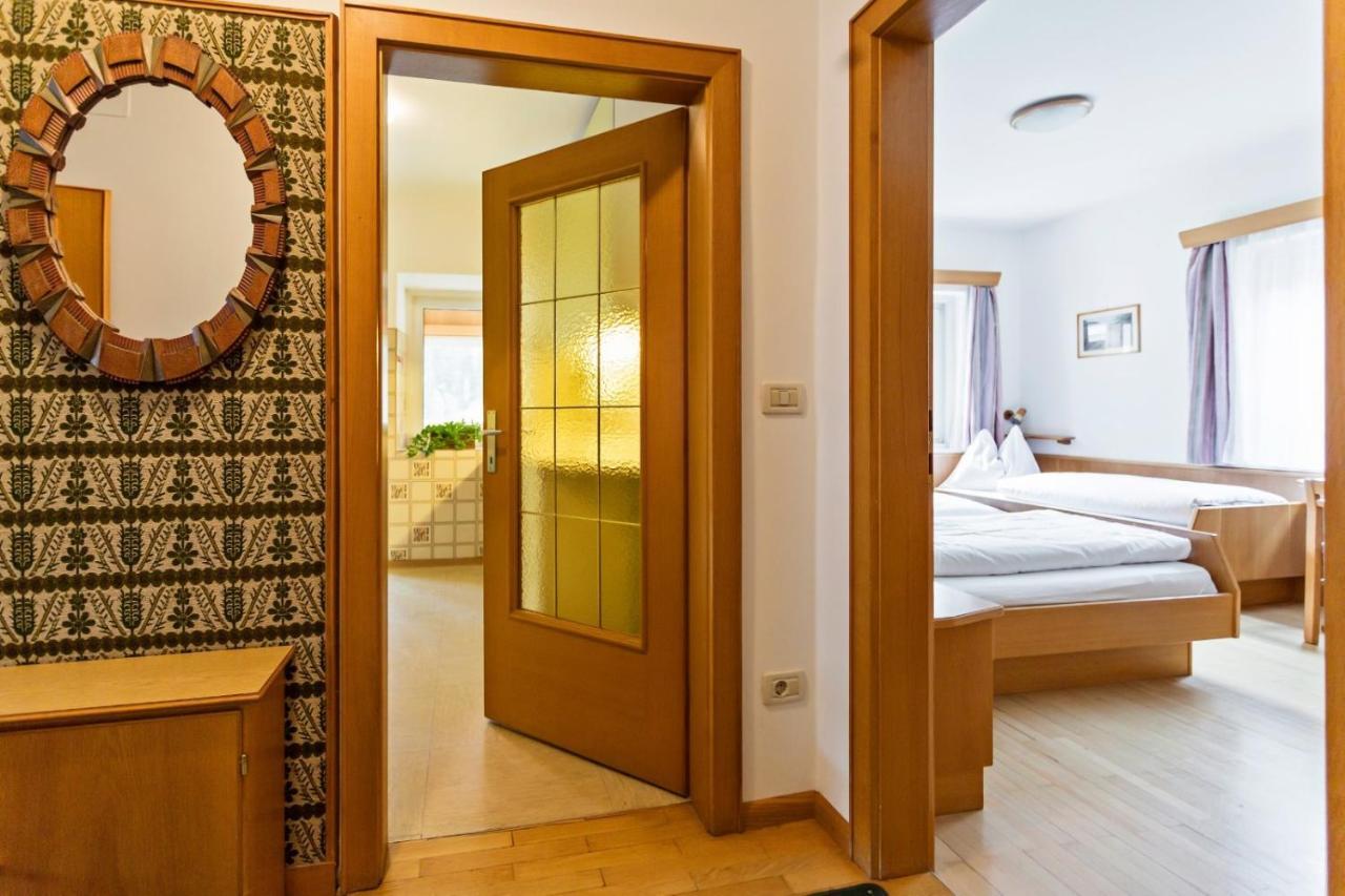 Villa Alpina Apartments Santa Cristina Val Gardena Exterior foto